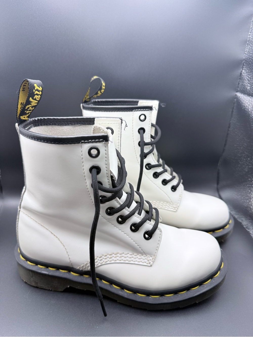 Dr. Martens - Kids' White Leather Lace-Up Boots